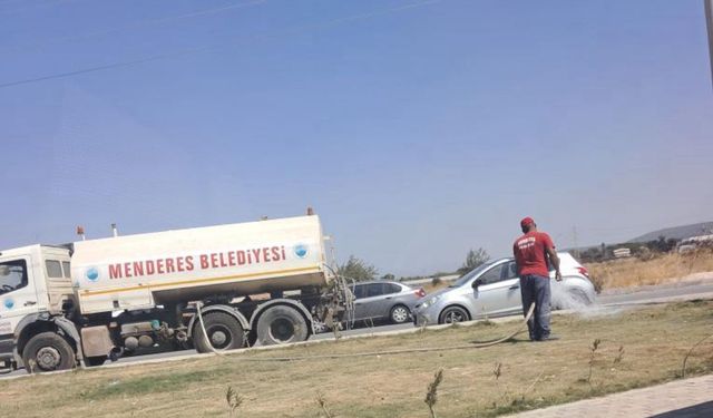 İzmir susuzluktan kırılıyor: O belediye tankerle kuru çimleri suluyor!