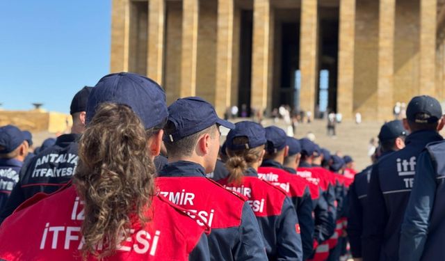 İzmir'in ateş savaşçıları Anıtkabir'de: Ata’nın huzuruna çıktılar