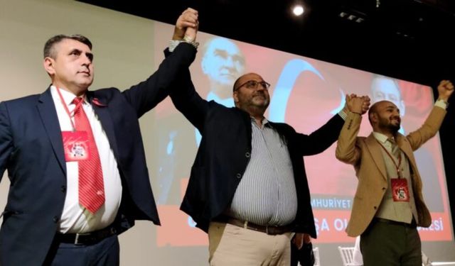 CHP Kemalpaşa’da Ahmet Yılmaz yeniden ilçe başkanı seçildi