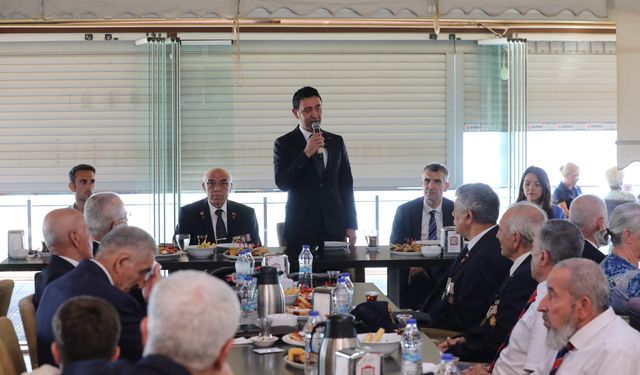 Bayraklı'da 19 Eylül Gaziler Günü: Belediyeden anlamlı etkinlik