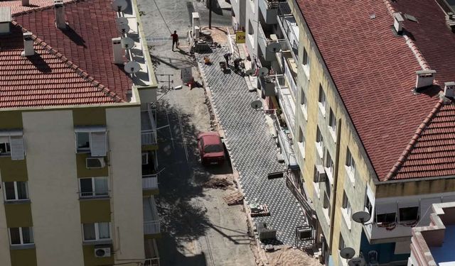 Bayraklı'da ulaşım daha konforlu olacak: Teker teker yenileniyor