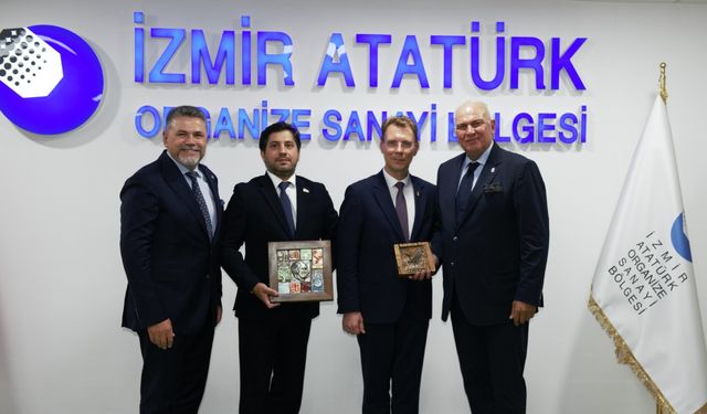 Belarus heyeti İAOSB’de ağırlandı: İzmir'deki firmalara yeni iş fırsatları doğuyor!