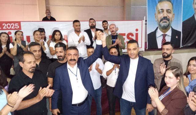 CHP Çiğli’de Erkan Akar güven tazeledi