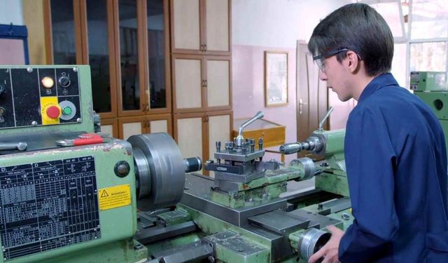 Eğitimde revizyon tepkisi: Ucuz iş gücüne hazırlık mı?