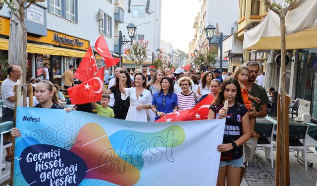 EFEST 2025 renkli görüntülerle başladı