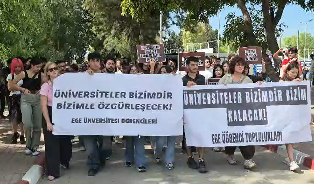 Ege Üniversitesi'ndeki gözaltılara öğrencilerden tepki
