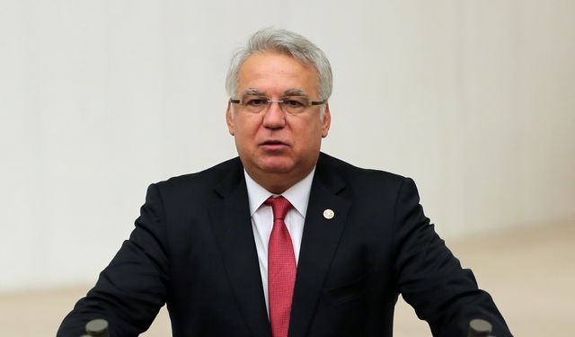 Eski AKP İzmir vekilinden iktidara sert çıkış: Artık işi yüzsüzlüğe vurdular