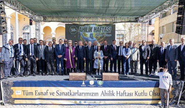 İzmir'de esnaflar buluştu: Ahilik Haftası coşkuyla kutlanıyor