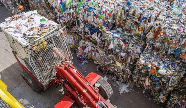 İzmir'de çöp sorunu: Başkan Tugay, Harmandalı'yı işaret etti
