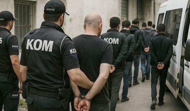 İzmir dahil 81 ilde ruhsatsız silah operasyonu: Binlerce şüpheliye adli işlem