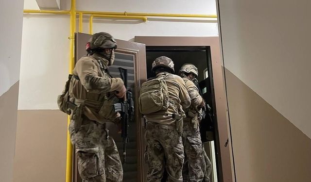 İzmir merkezli 4 ilde MLKP operasyonu: 18 şüpheli yakalandı, 2 kişi aranıyor