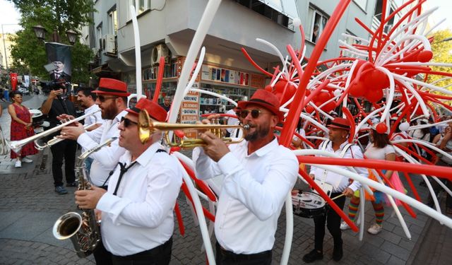 İzmir'de festival heyecanı: Uğur Dündar EFEST’te geliyor