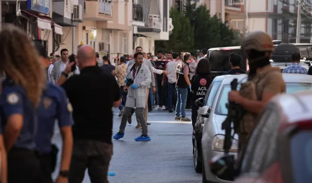 İzmir'de polis merkezine saldırı davasında yeni gelişme: 10 zanlı adliyede