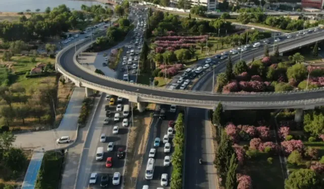 İzmir’de trafiğe nefes aldıracak hamle: Konforlu ulaşım için köprü ihalesi