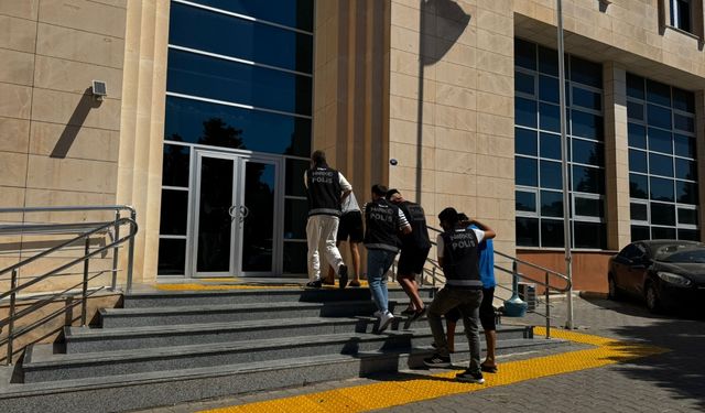 İzmir'in 4 ilçesinde zehir operasyonu: 11 şüpheli tutuklandı