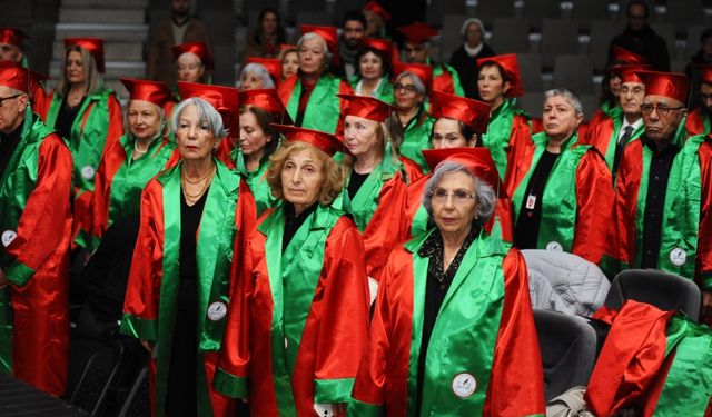 Karşıyaka'da 3. Yaş Üniversitesi’nde yeni dönem başlıyor