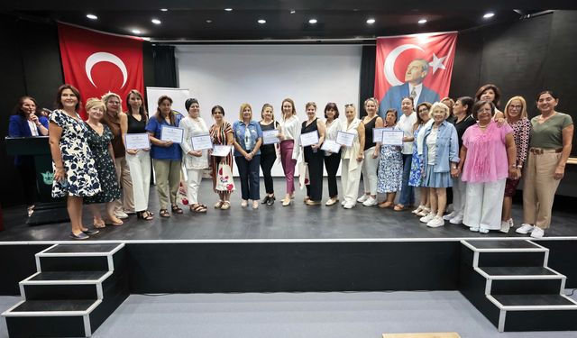 Konak’ın kadın muhtarları doğa dostu eğitimleri tamamladı: Sertifikalar sahiplerini buldu
