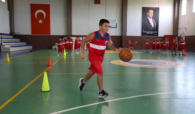 Menderes'te kış spor okulları kayıtları başladı