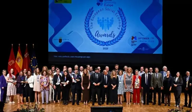 İzmir'in örnek eğitim modeline Avrupa'dan ödül