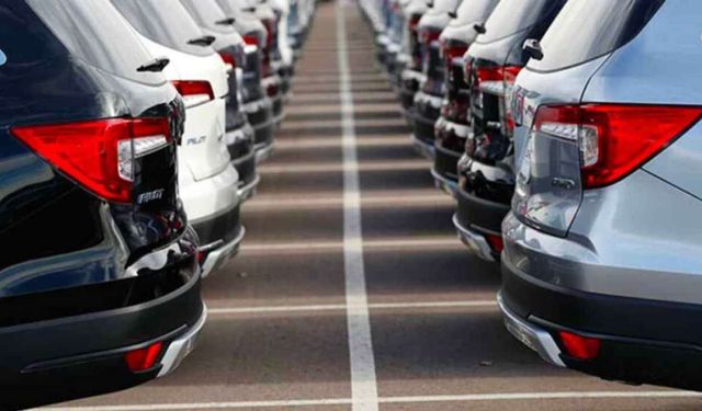 Otomobil sektörü şokta: Bazılarında fiyat düşecek, bazıları cep yakacak