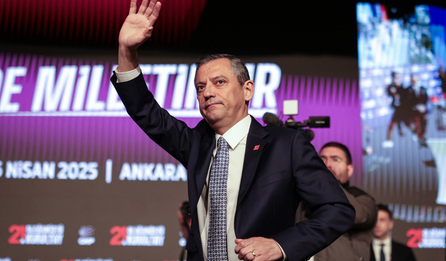 Özel'den Ramazan mesajı: Tüm insanlığa sağlık, huzur, barış ve bereket getirmesini temenni ediyorum