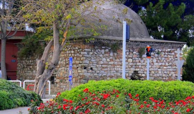 Selçuk’taki Atatürk Mahallesi’nde yüzyıllık kültürel miras: Sığla Bey Türbesi