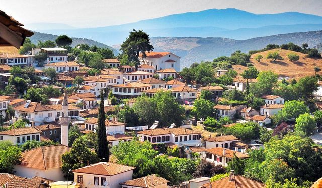 İzmir'in ün salan köyü Şirince'ye nasıl gidilir?
