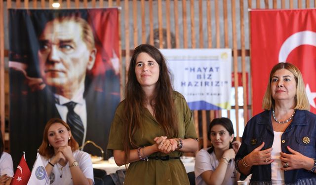 Başkan Denizli'den genç lider adaylarına önemli mesaj: Asla geri adım atmayın