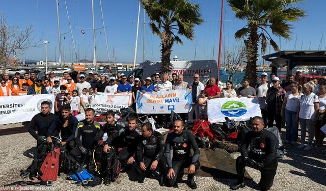 Urla'da kıyı ve deniz temizliği için gönüllüler bir araya geldi