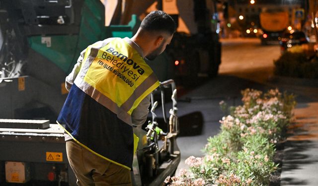 İzmir'in en işlek caddelerinden biri... Yeni görünümüne kavuşacak