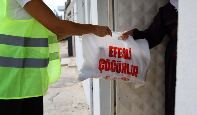 Efes Selçuk’ta beslenme çantaları dayanışma ile doluyor