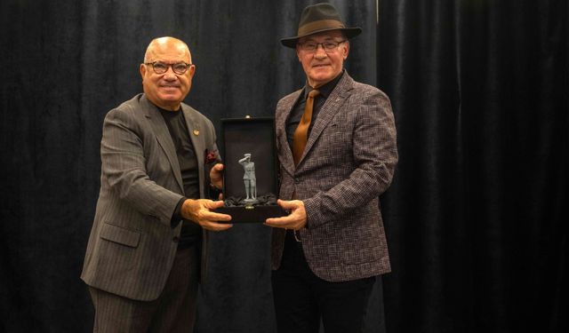 Bornova’da Cumhuriyet coşkusu: Atatürk Kent Söyleşileri’nde anıldı