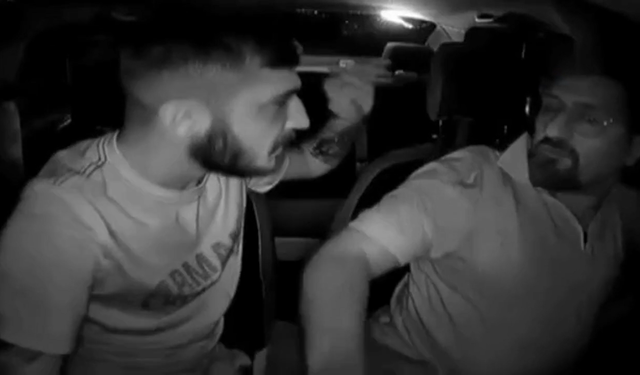 İzmir’de taksi şoförüne saldırı: O anlar kamerada
