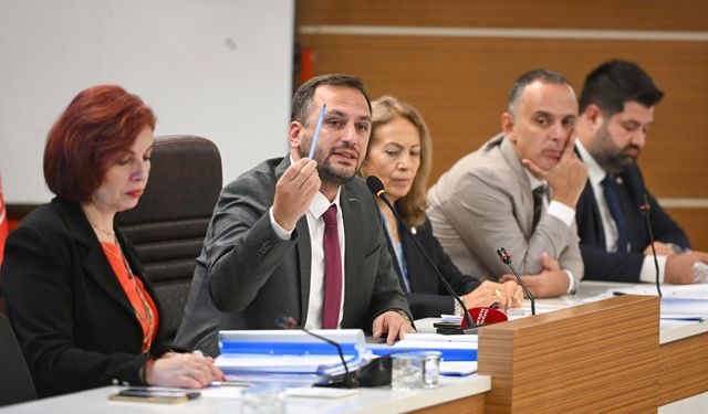 Bornova’da 7,5 milyarlık bütçeye onay!