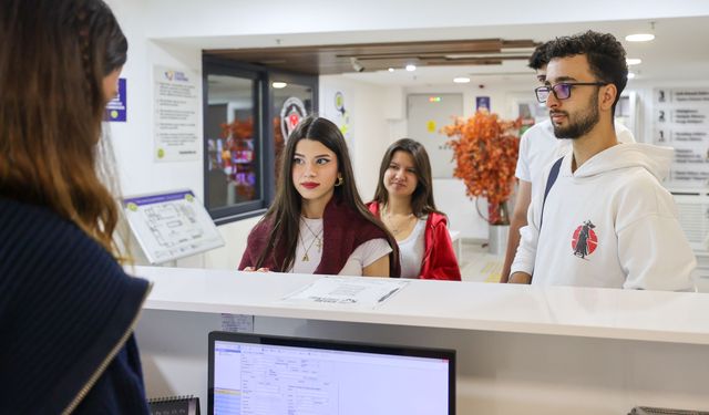 Buca’da öğrencilerin tüm ihtiyaçları gideriliyor