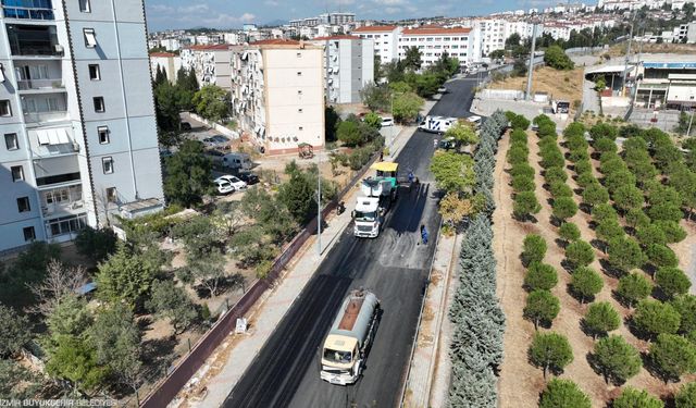 Buca’da asfalt seferberliği: Caddeler yenileniyor