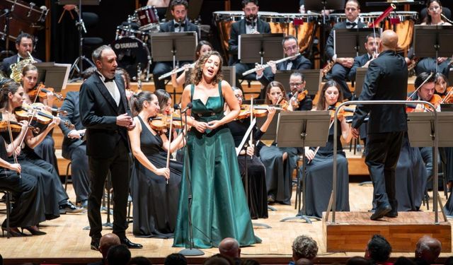 İzmir’de Cumhuriyet Bayramı'na özel muhteşem konser