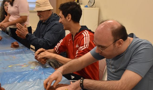 Singapur’dan İzmir’e Uzanan Sanatla Terapi Köprüsü