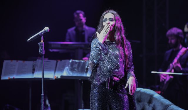 Yıldız Tilbe’nin sahnedeki hareketi çok konuşuldu