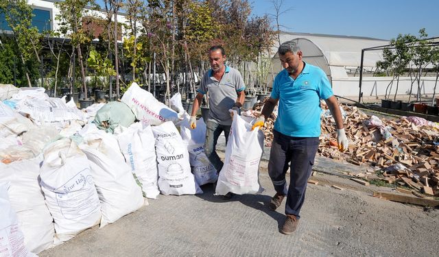 Gaziemir’de yurttaşlara yakacak odun desteği