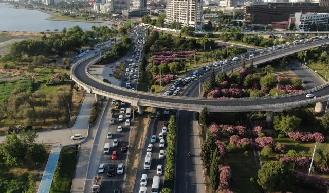 İzmir’de Büyükşehir’den ulaşım hamlesi: Trafik rahatlatacak geçiş yapıları köprü projesi