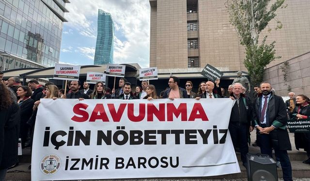 Savunma Nöbeti İzmir’de başladı: Hukukun üstünlüğü ve adalet için direniş sürecek