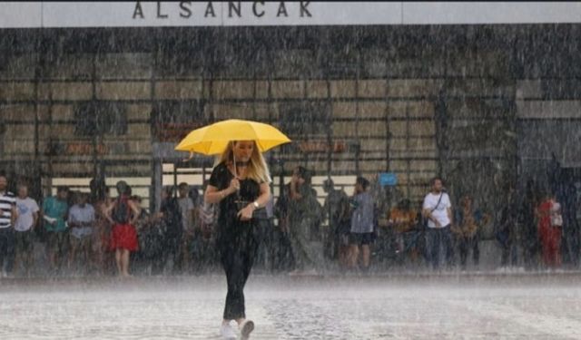 İzmir’de yağış yüzleri güldürdü: Ne zamana kadar sürecek?