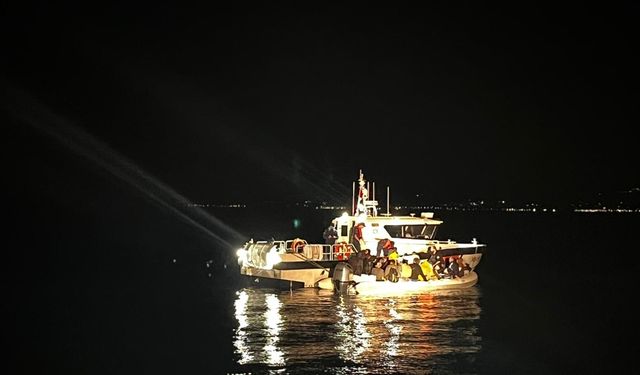 İzmir açıklarında göçmen dramı: 7’si çocuk 49 kişi kurtarıldı