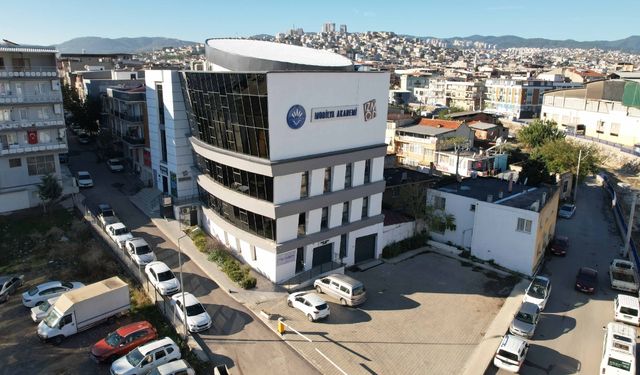 İzmir’in asırlık sanatı bu binada yeniden hayat buluyor: Ücretsiz kurslara başvurular başladı