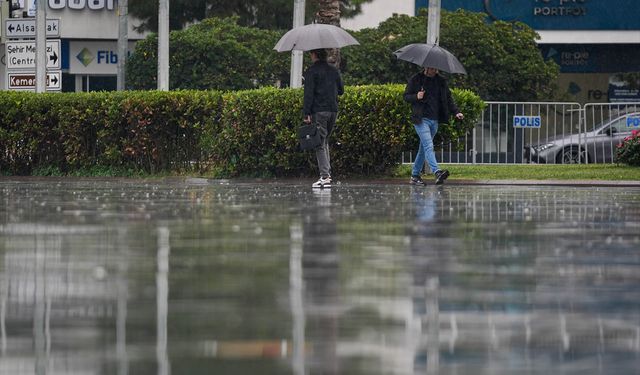 İzmir’in sağanak raporu: Hangi ilçeye ne kadar yağış düştü?