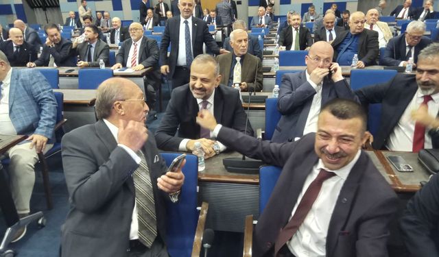 Özel izinle meclis toplantısına katılmıştı: Aslanoğlu hakkında flaş gelişme!