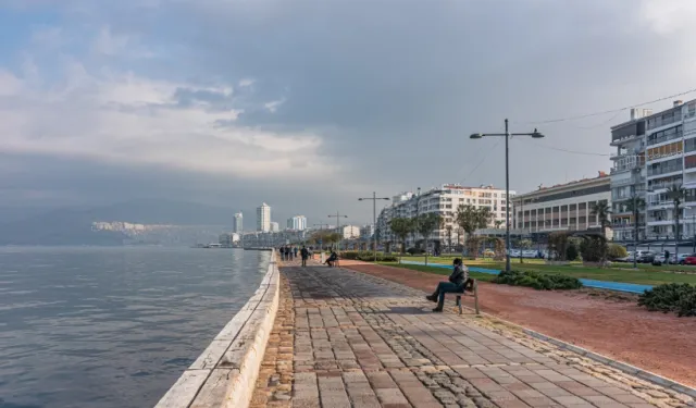 İzmir'de tüyler ürperten olay: Oltasına insan kafatası takıldı!