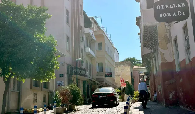 İzmir’de göçmenlerin durağı haline gelmişti: Basmane otelleri çıkmaza girdi