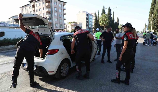 İzmir’de dev firari operasyonu: 1 haftada 718 kişi yakalandı